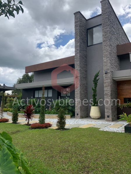 Casa-Finca en Venta en Llanogrande