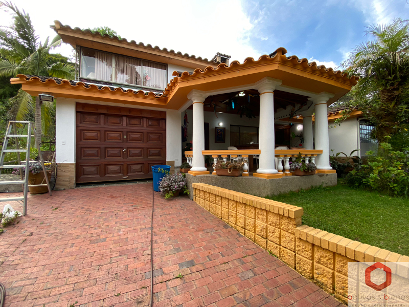 Casa-Finca en Venta en Aeropuerto