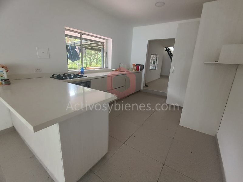 Casa-Finca en Arriendo en Variante