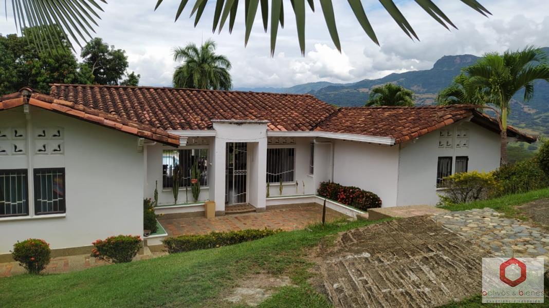 Casa-Finca en Venta en Sector Montenegro