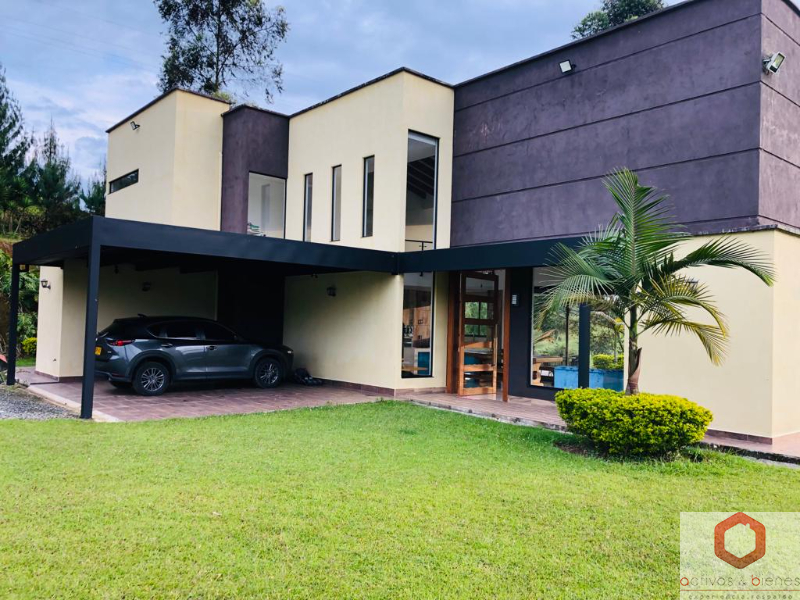 Casa-Finca en Venta en Puerto Carmelo Mall