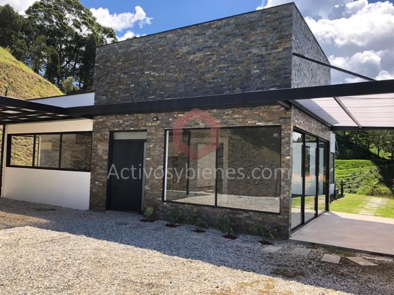 Casa-Finca en Venta en Vía La Ceja