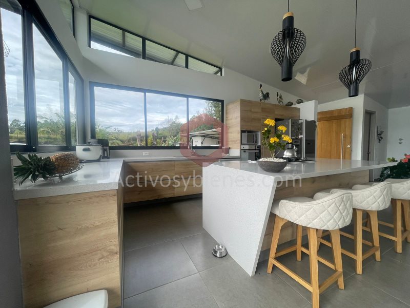 Casa-Finca en Venta en Cristo Rey