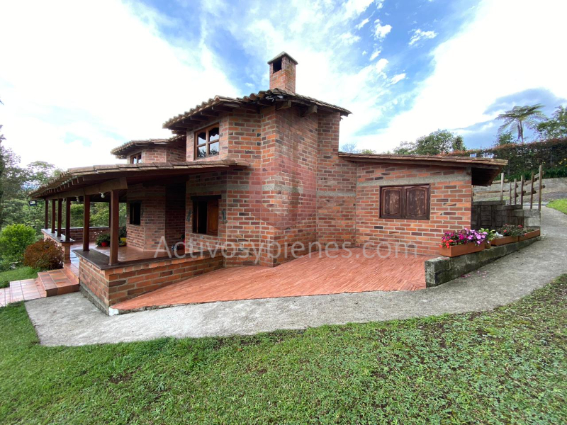 Casa-Finca en Venta en Cabeceras