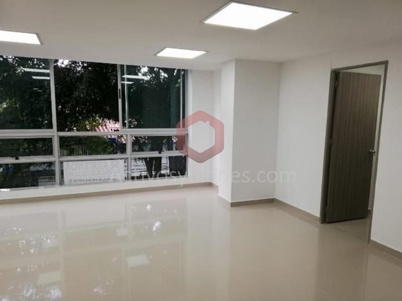 Oficina en Arriendo en Laureles
