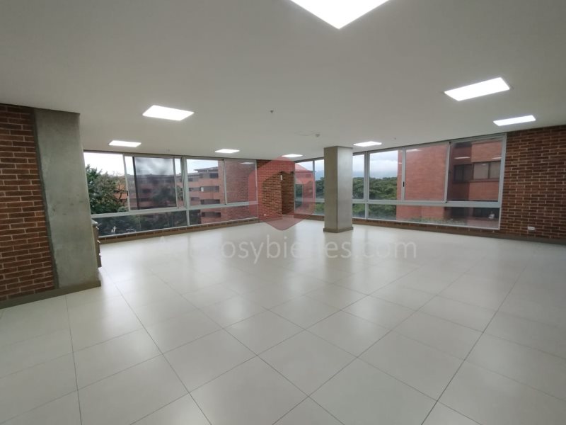 Oficina en Arriendo en Poblado