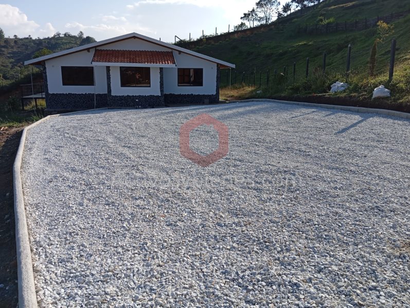 Casa-Finca en Ambos en Vereda Toldas