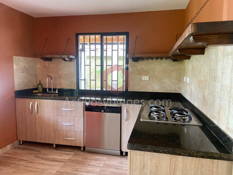 Casa-Finca en Arriendo en Vereda El Colorado
