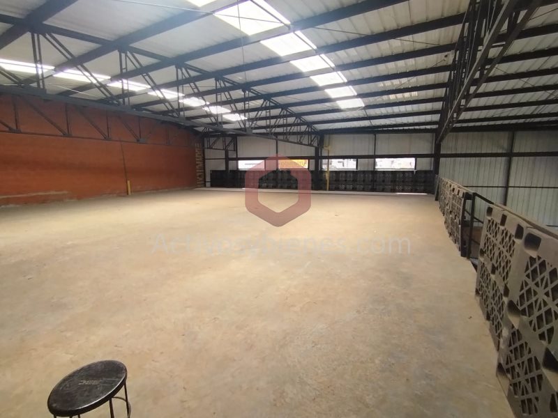 Local en Arriendo en Autopista