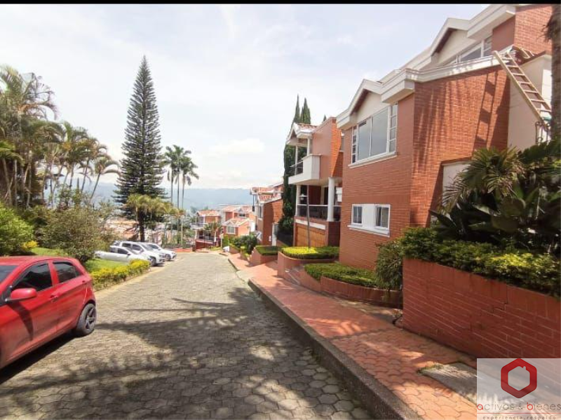 Casa en Venta en Altos Del Poblado